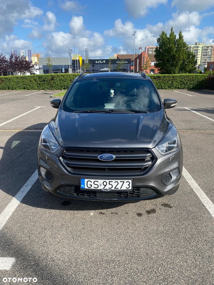 Ford Kuga - 1
