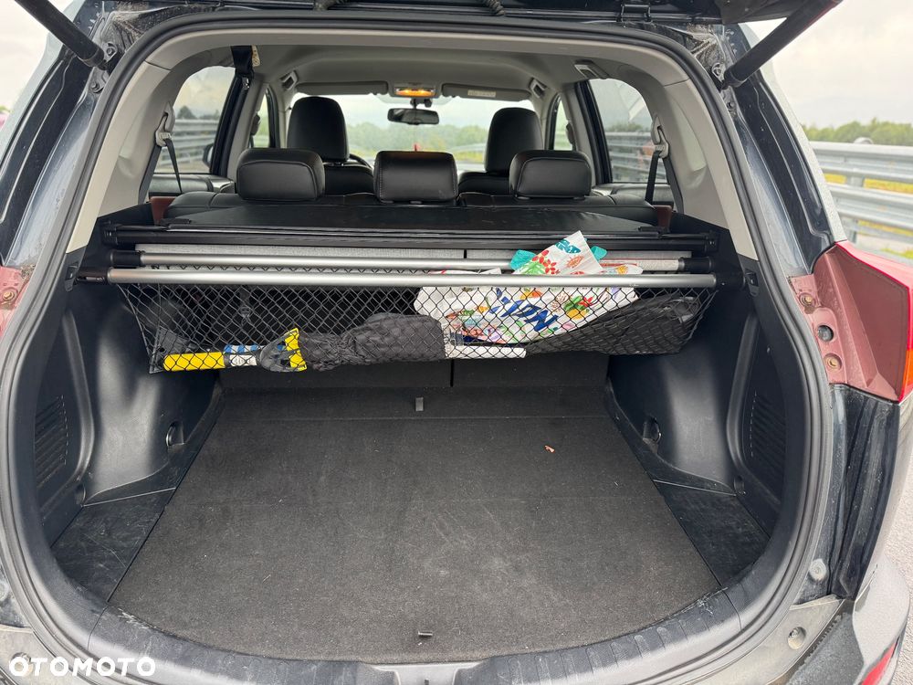 Toyota RAV4 2.0 D-4D Premium - 28