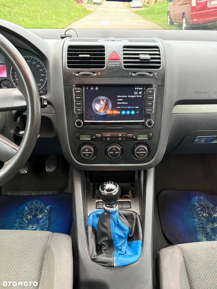 Volkswagen Golf - 18
