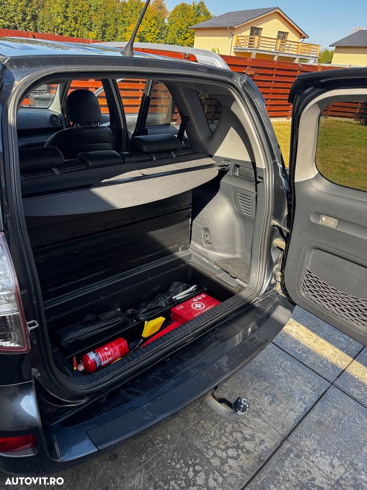 Toyota RAV4 2.2 D-4D 4x4 Cross Sport - 11