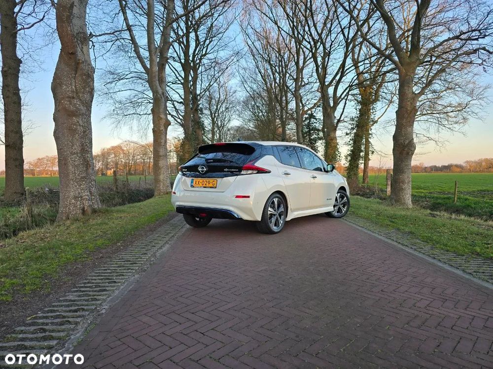 Nissan Leaf 40kWh N-Connecta - 6