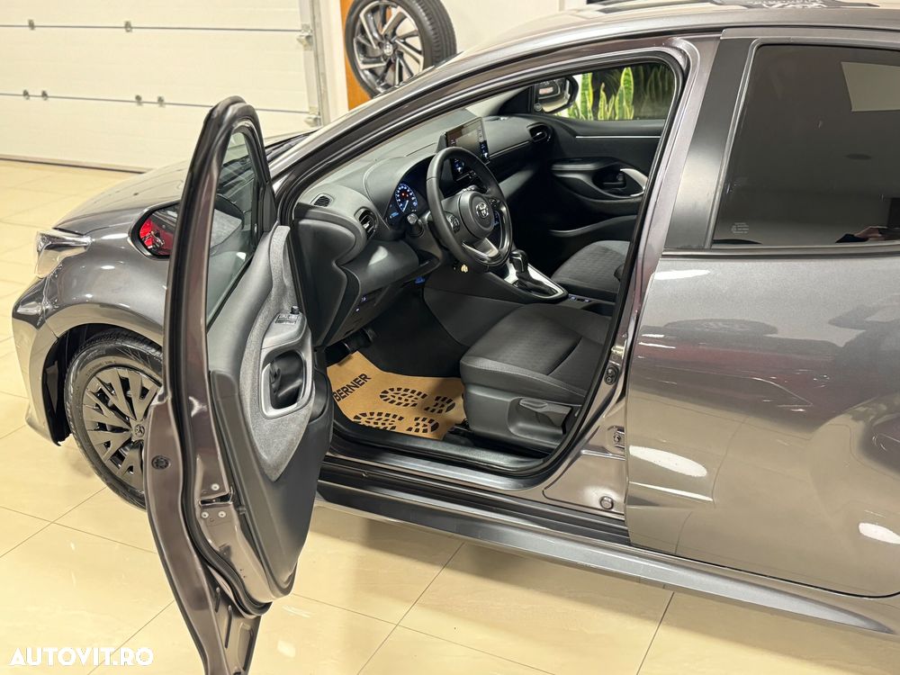 Toyota Yaris Hybrid 130 1.5 VVT-i Style - 10
