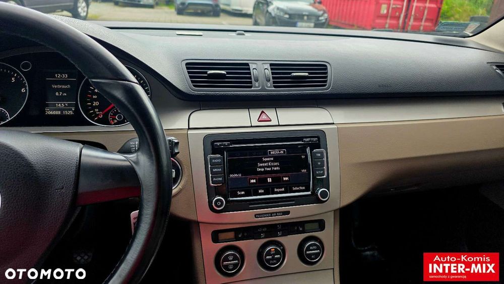 Volkswagen Passat - 21