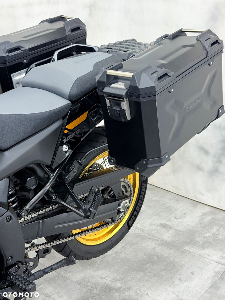 Suzuki V-STROM - 7