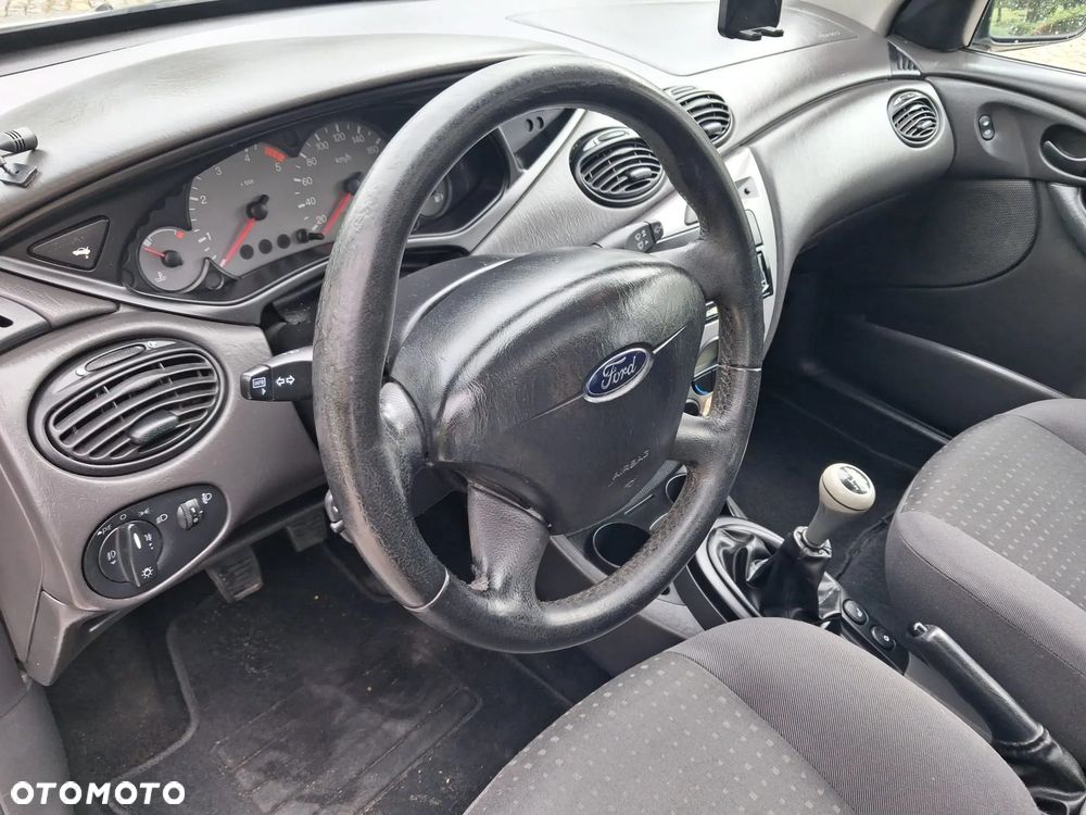 Ford Focus - 19