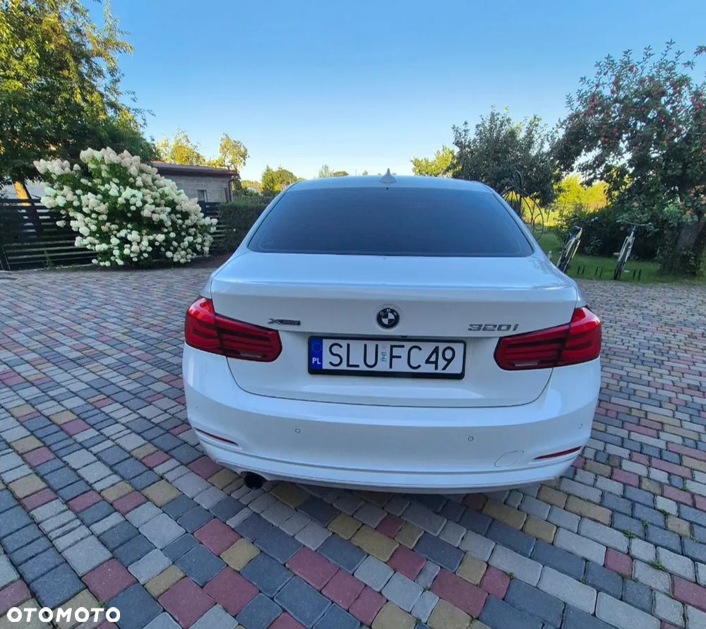 BMW Seria 3 320i xDrive - 3