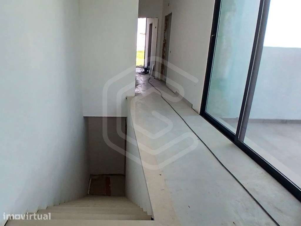 Moradia Contemporânea entre a Fonte Santa e o Mar, Quarteira, Algarve - Grande imagem: 4/16