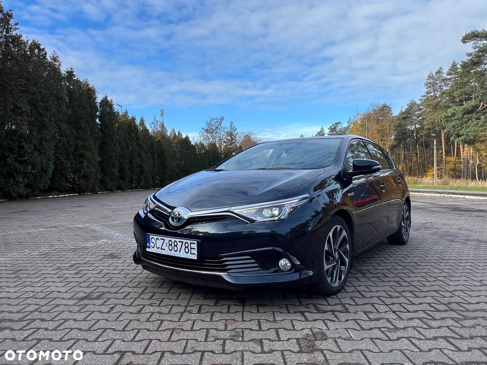 Toyota Auris Hybrid 135 Prestige - 2