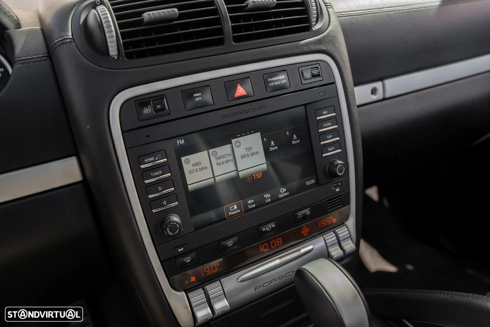 Porsche Cayenne Turbo - 18