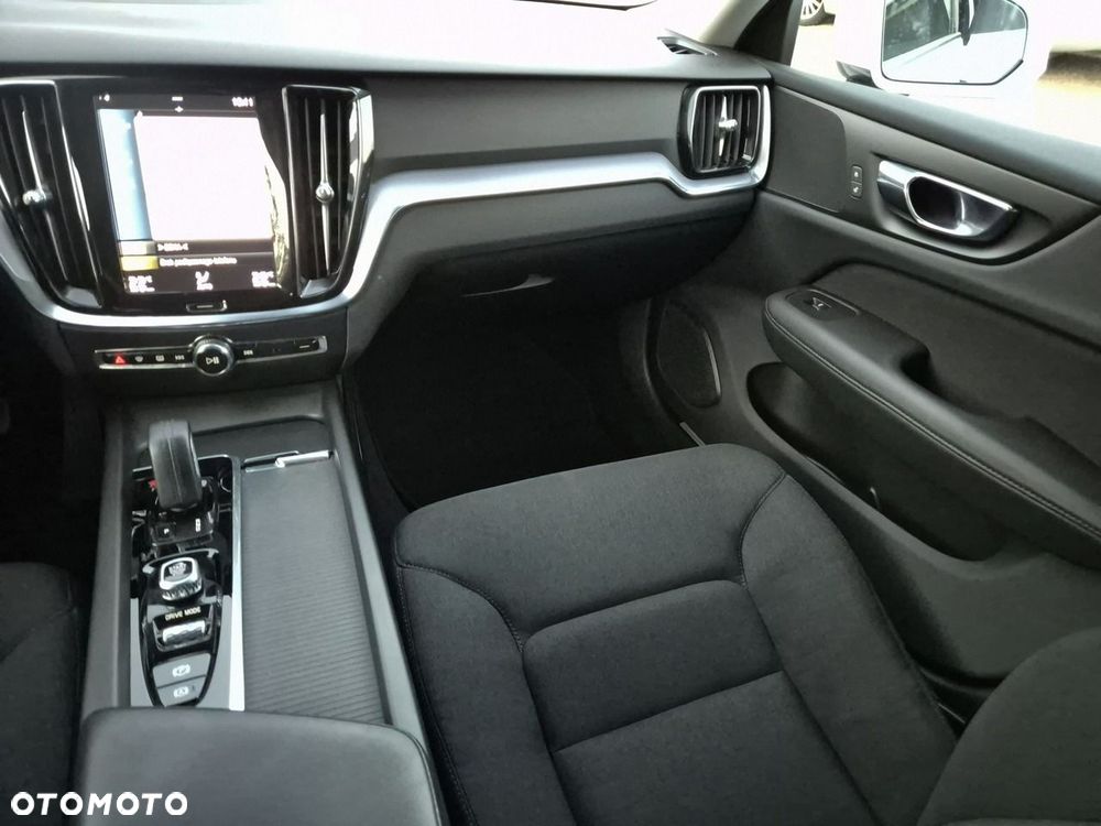 Volvo V60 B3 B Geartronic Momentum Pro - 26