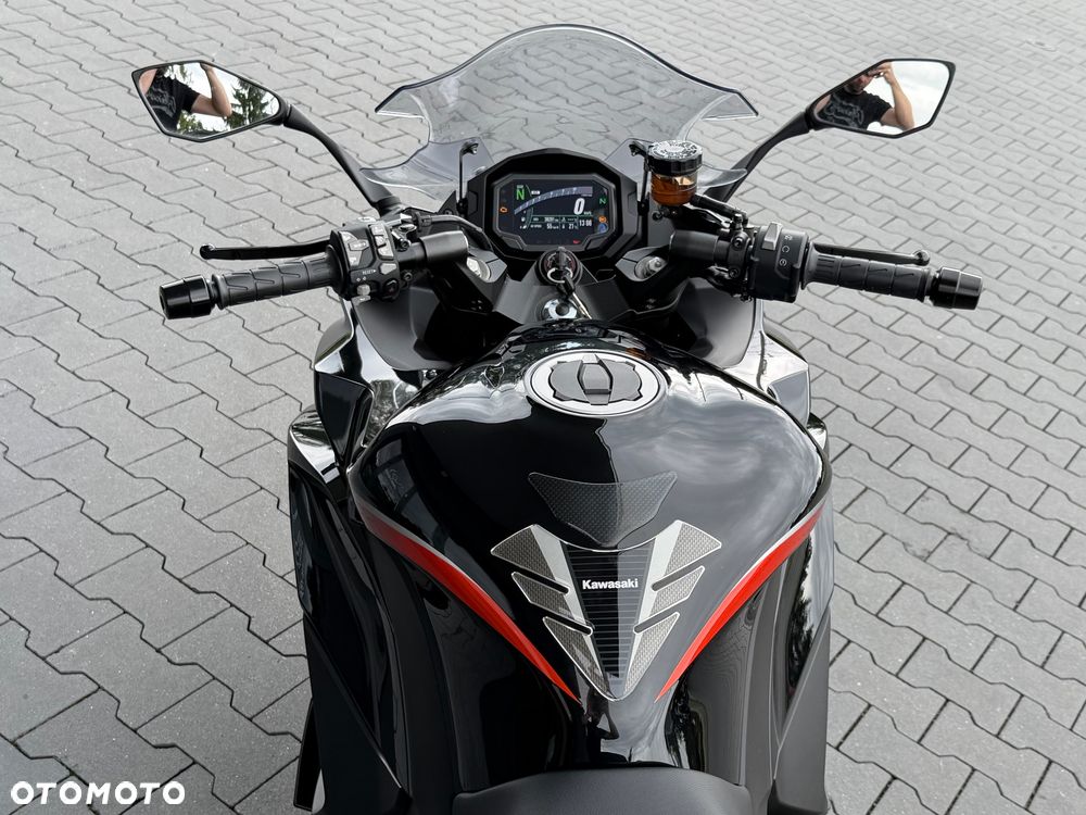 Kawasaki Ninja 1000 SX - 23
