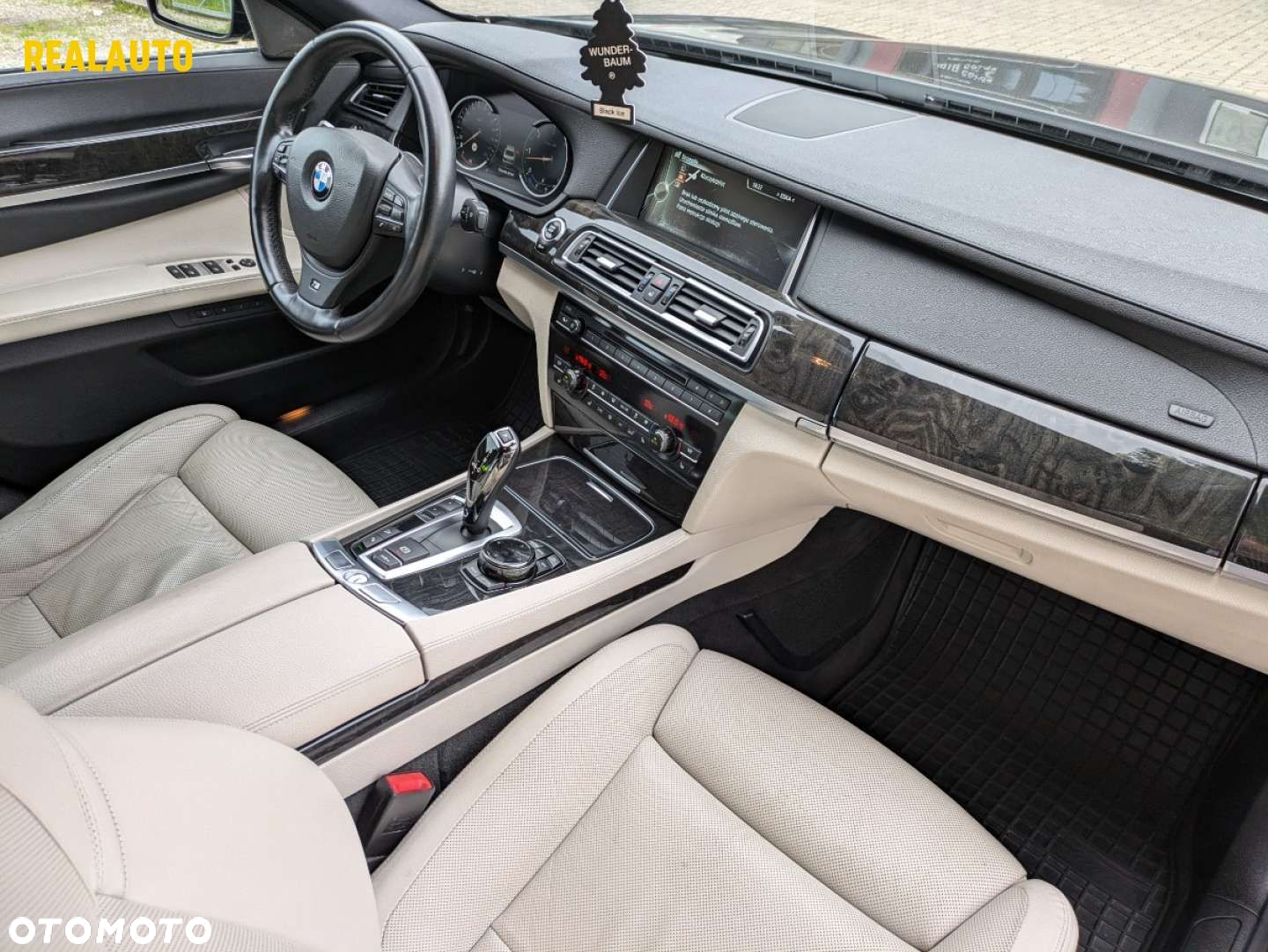 BMW Seria 7 - 16