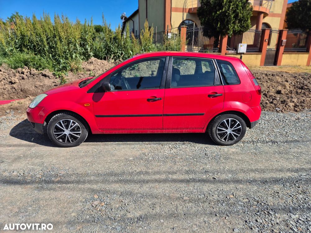 Ford Fiesta 1.3i Ambiente - 3