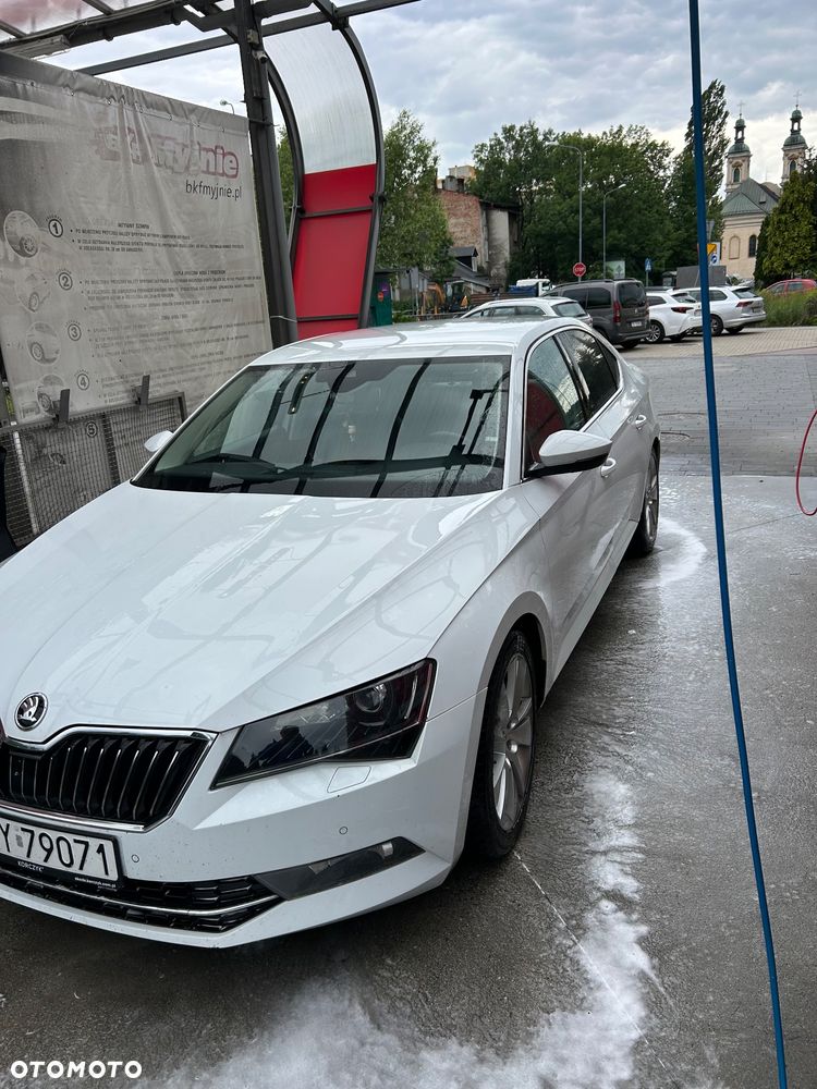 Skoda Superb 2.0 TDI Ambition DSG - 3