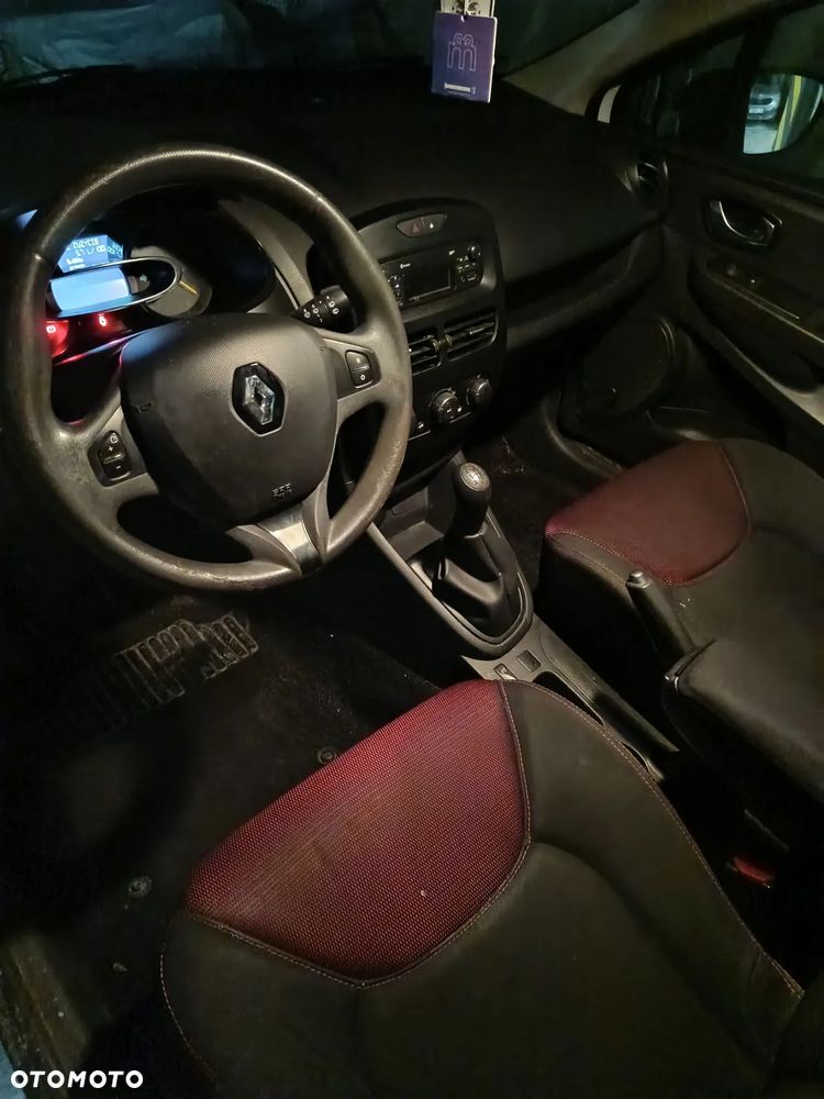Renault Clio - 8