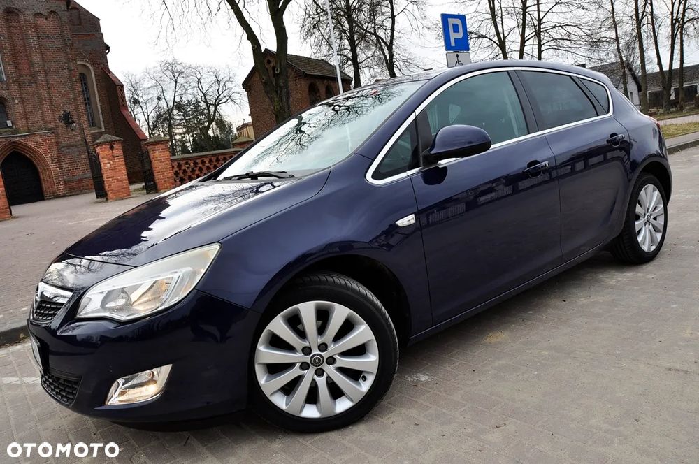 Opel Astra 1.4 Cosmo - 1