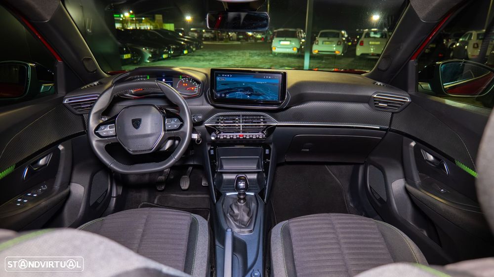 Peugeot 2008 1.2 PureTech Active Pack - 20