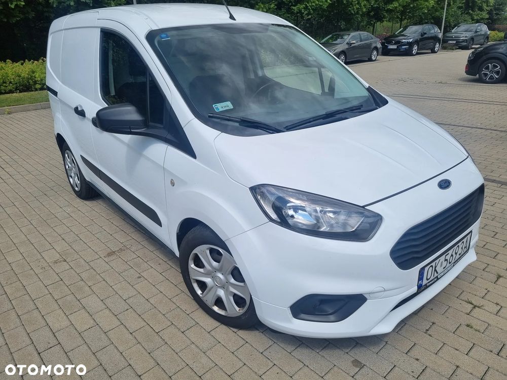 Ford Transit Courier - 2