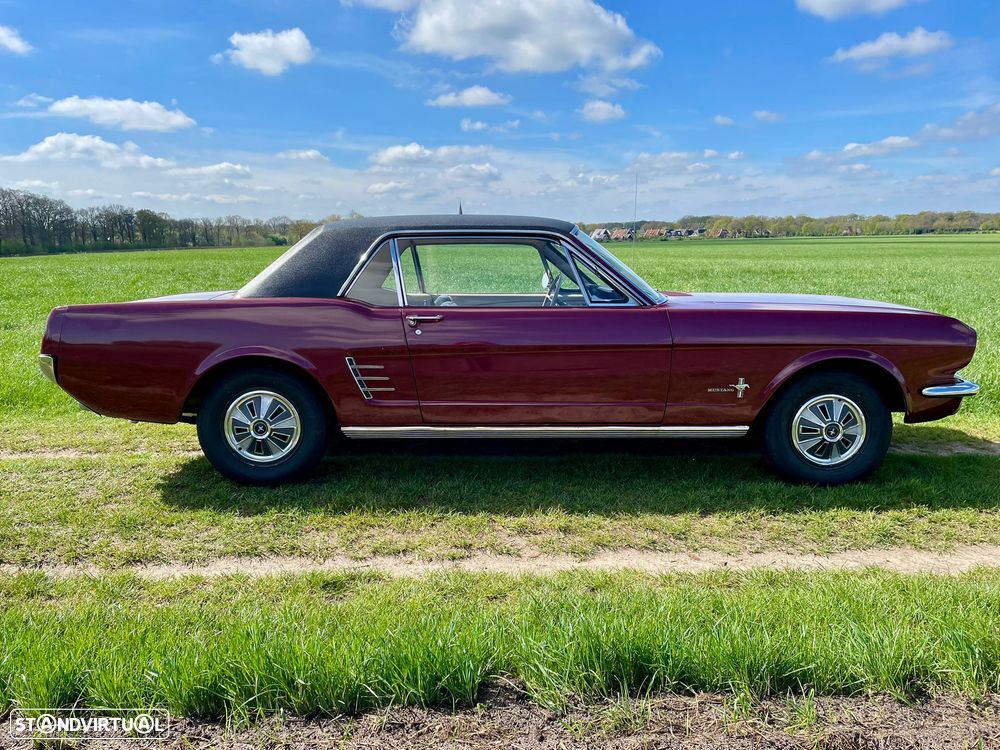 Ford Mustang - 3