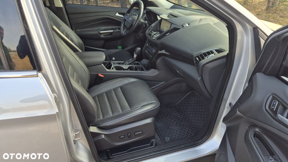 Ford Escape 2.0 EcoBoost AWD Titanium - 13