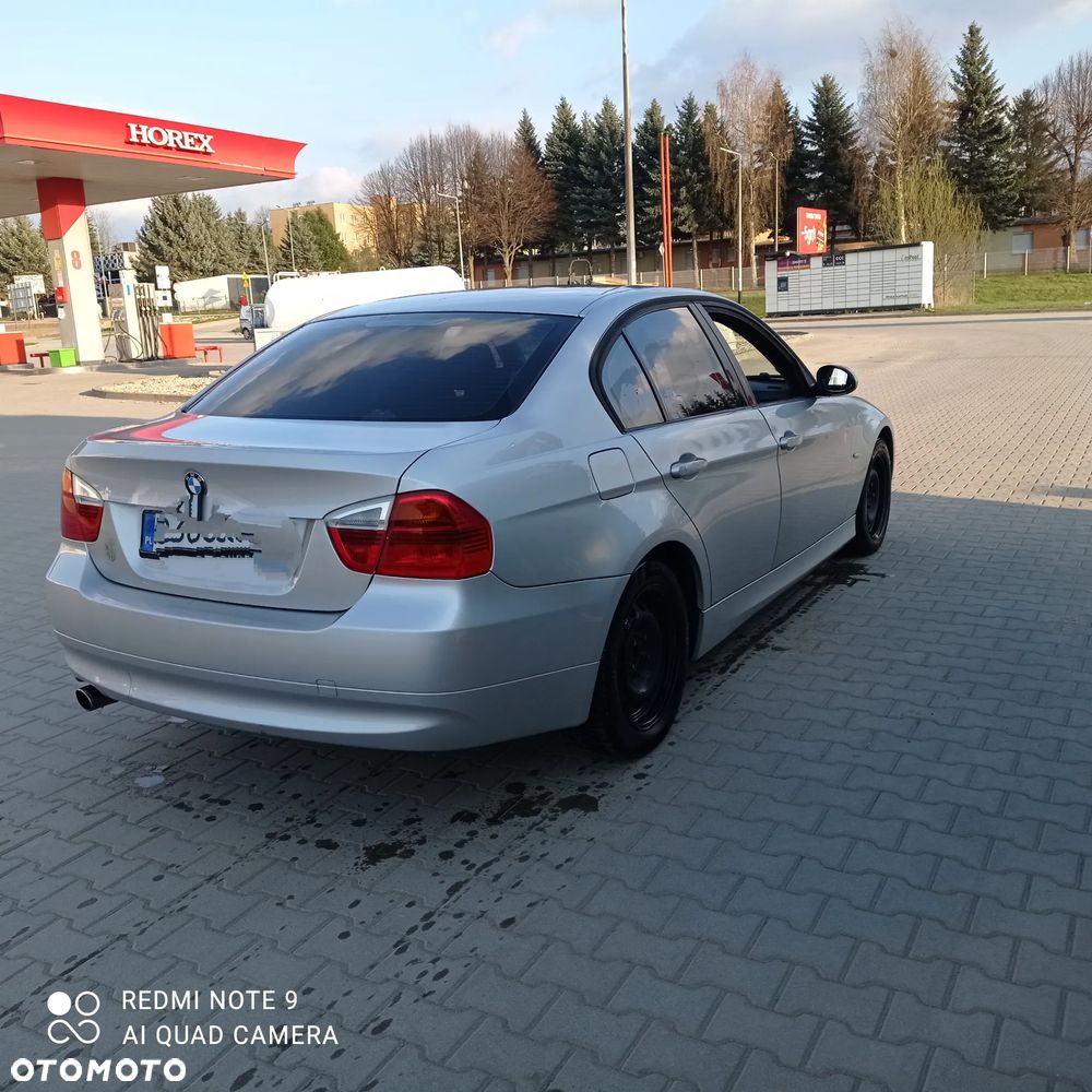 BMW Seria 3 320i - 8