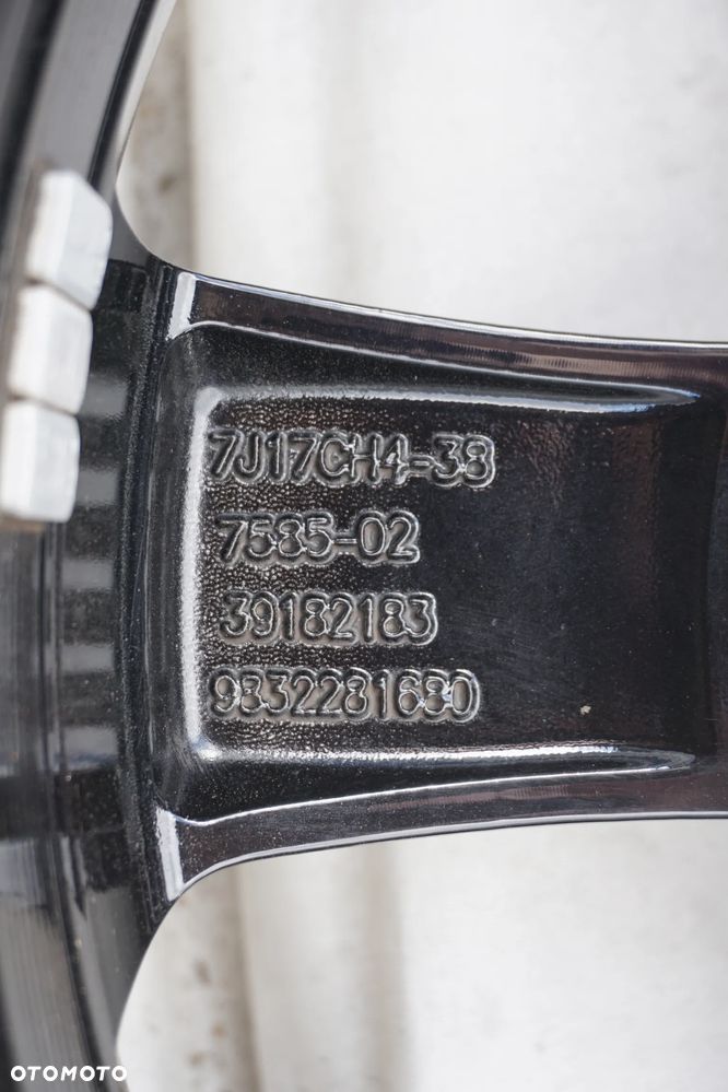 Opel corsa F 4x108 17 7J Michelin 205 45 17 - 13