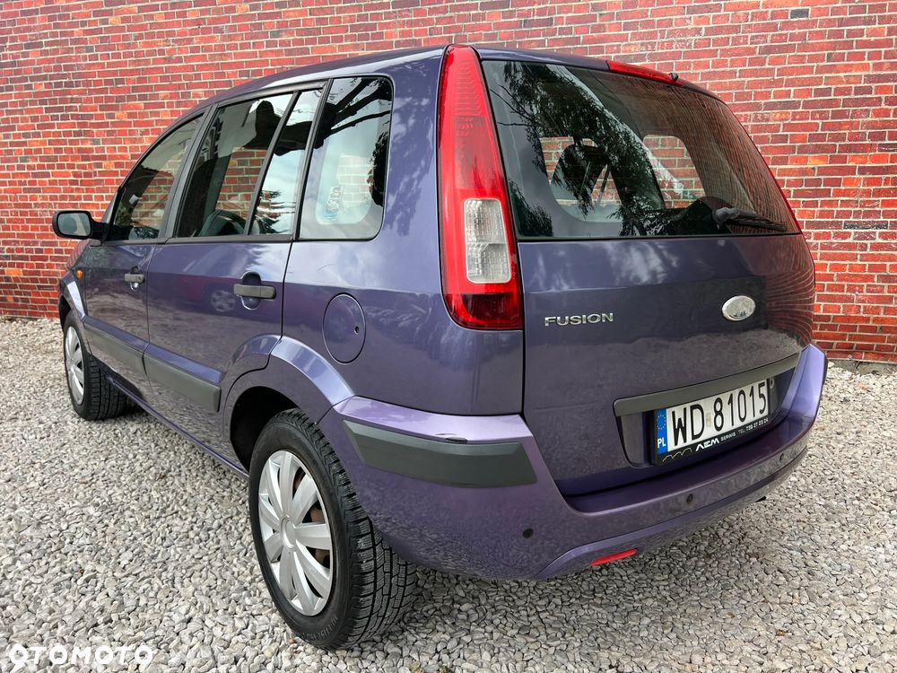 Ford Fusion - 4