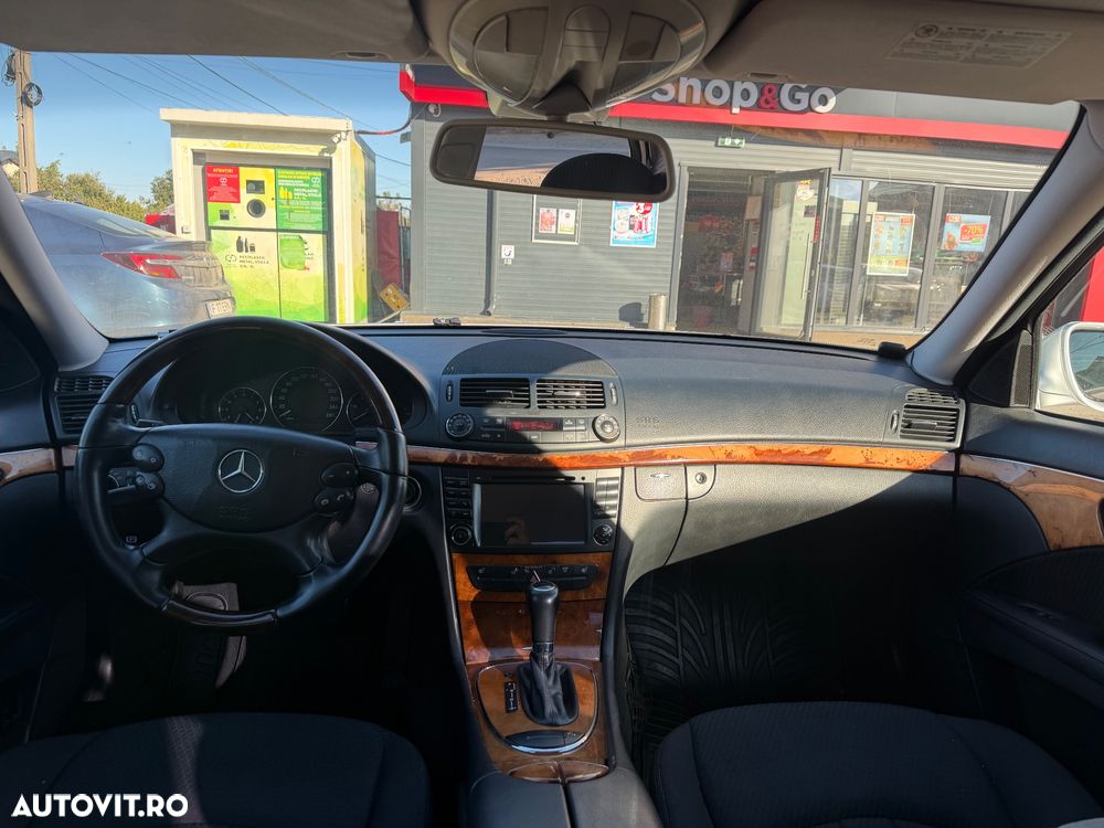 Mercedes-Benz E - 11