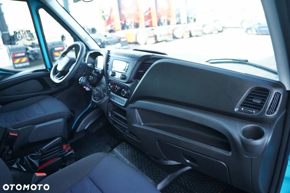 Iveco DAILY 35 - 160 / KONTENER - 4,3 M / IZOTERMA / WINDA DHOLLANDIA - 750 KG / BLIŹNIAK / SPROWADZONY / EURO 6 - 35