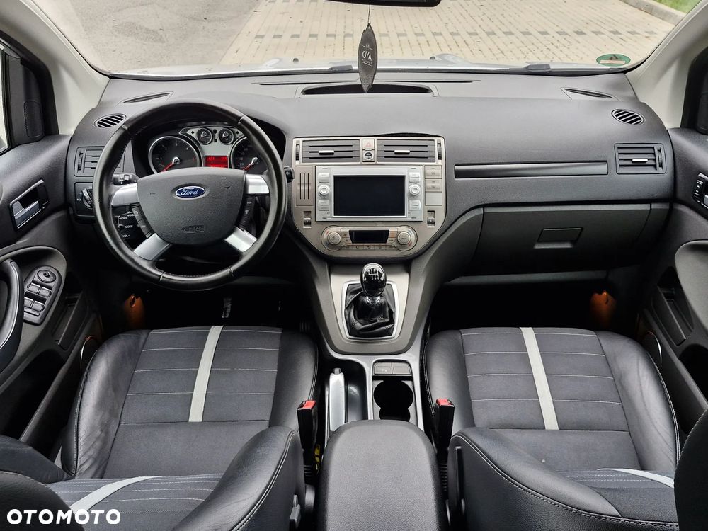 Ford Kuga 2.0 TDCi 2x4 Titanium - 13