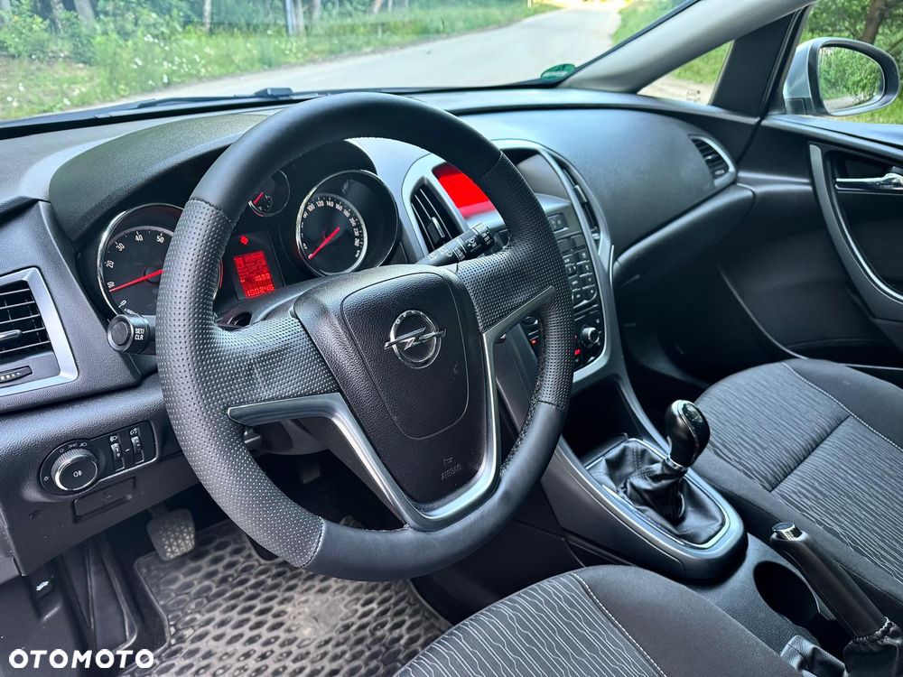 Opel Astra 1.6 Selection 110 Jahre - 13