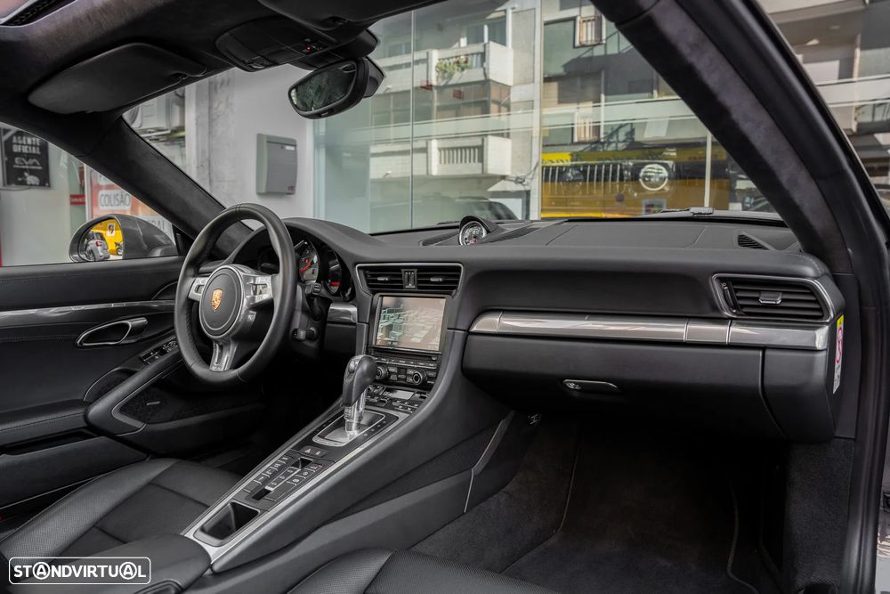 Porsche 911 (991) Carrera 4 S PDK - 11