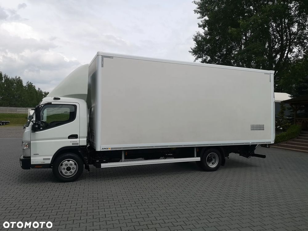 Mitsubishi Fuso Canter 7C18 Kontener + Winda Stan Bardzo Dobry - 4