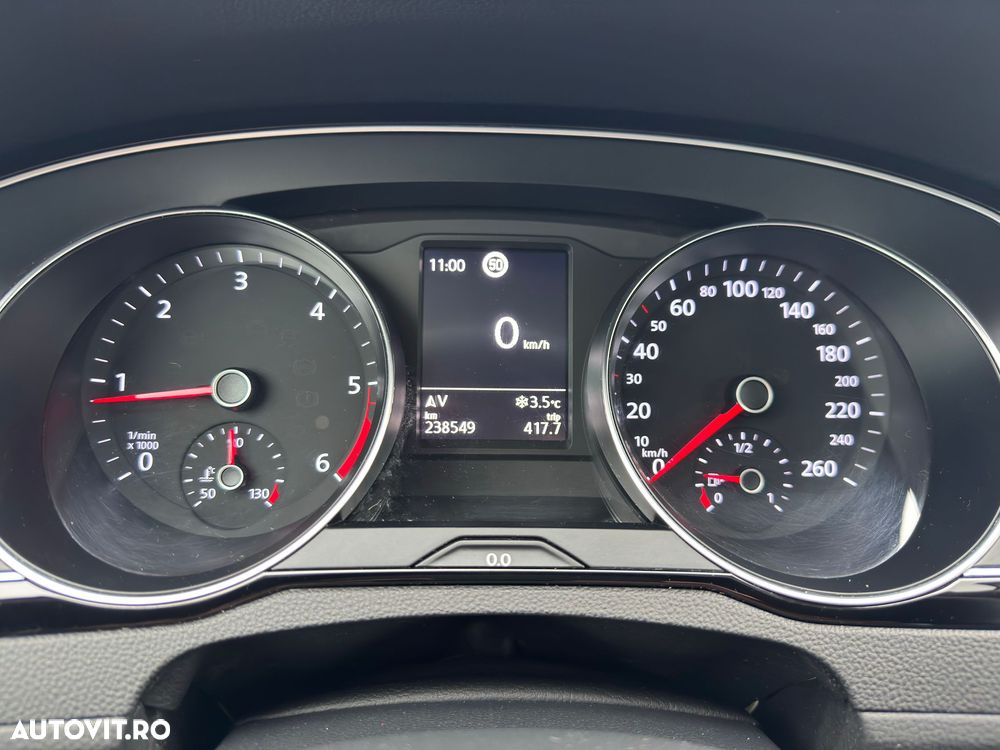Volkswagen Passat - 9