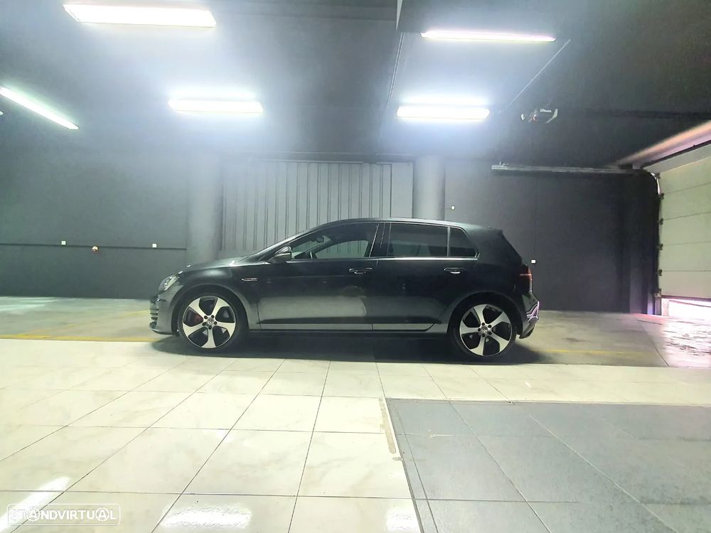VW Golf 2.0 TSi GTI - 4