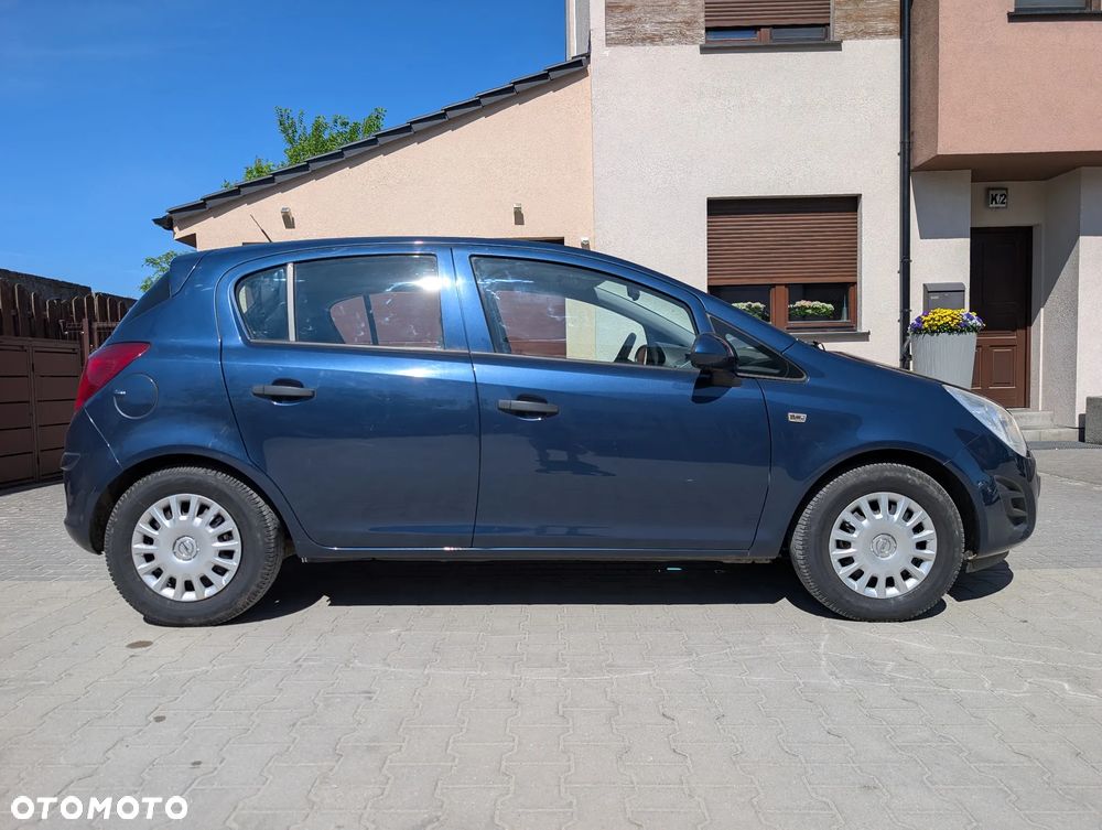 Opel Corsa 1.2 16V Enjoy - 4