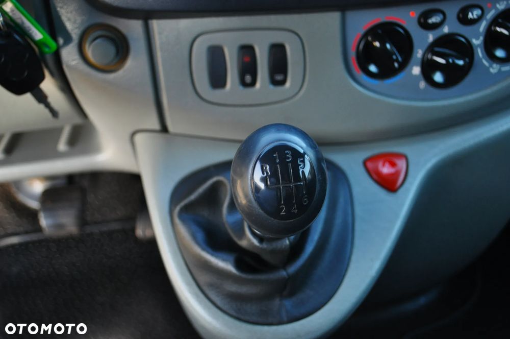 Renault TRAFIC L2H1 - 22