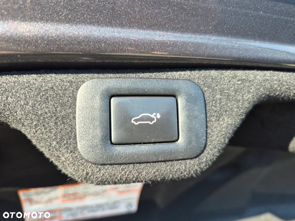 Lexus ES 300h F Sport Edition - 26