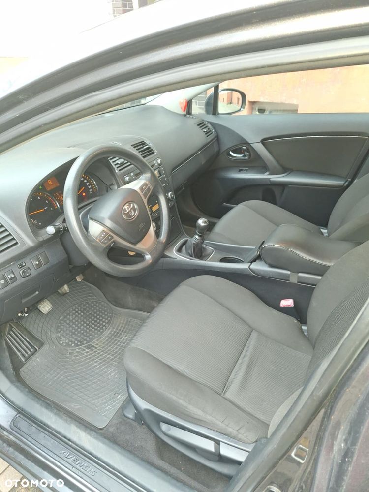 Toyota Avensis 2.0 D-4D Sol - 7