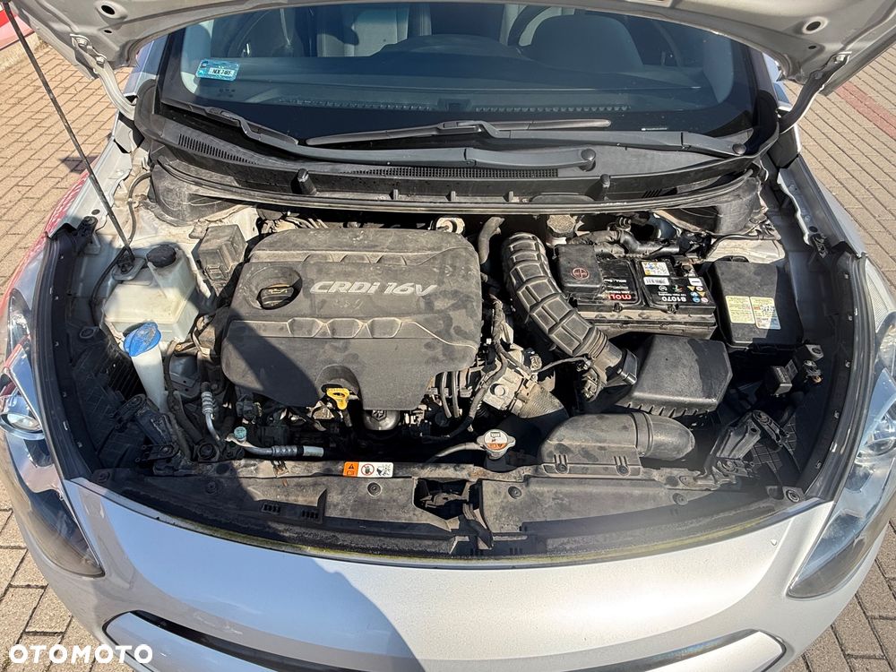 Hyundai i30 i30cw blue 1.6 CRDi Trend - 11