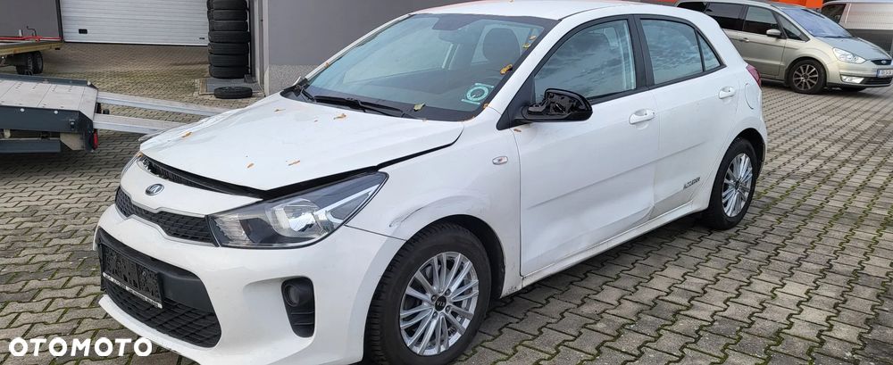 Kia Rio - 1