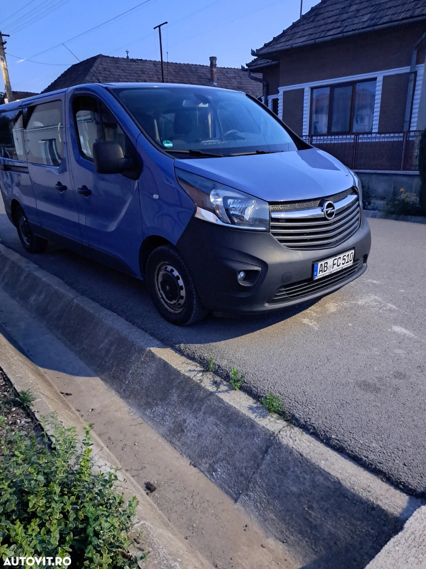 Opel Vivaro 1.6 TwinTurbo CDTI Life L2H1 2.7 t Start/Stop - 2