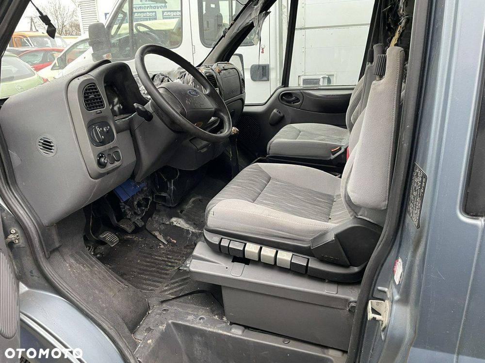 Ford Transit - 11