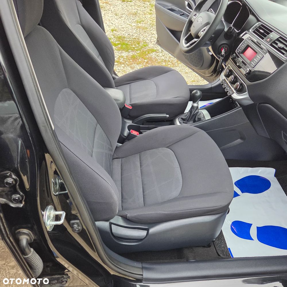 Kia Rio 1.2 Edition 7 - 17