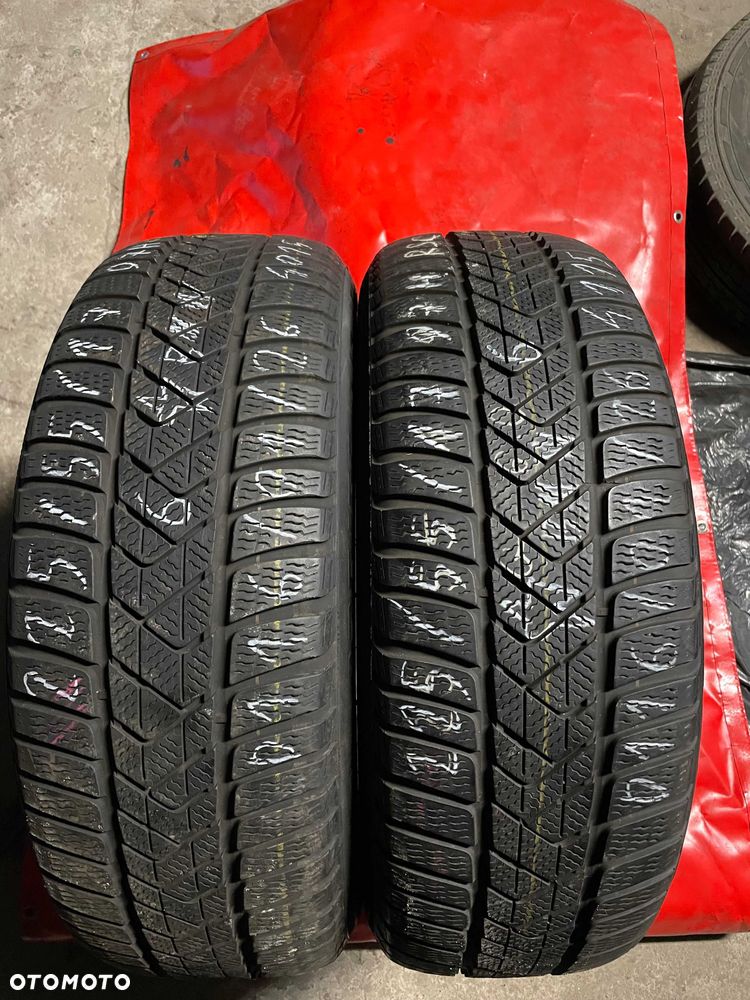 2szt. opony zimowe 225/55R17 97H Pirelli Sottozero 3 {RSC} {*->BMW} - 1