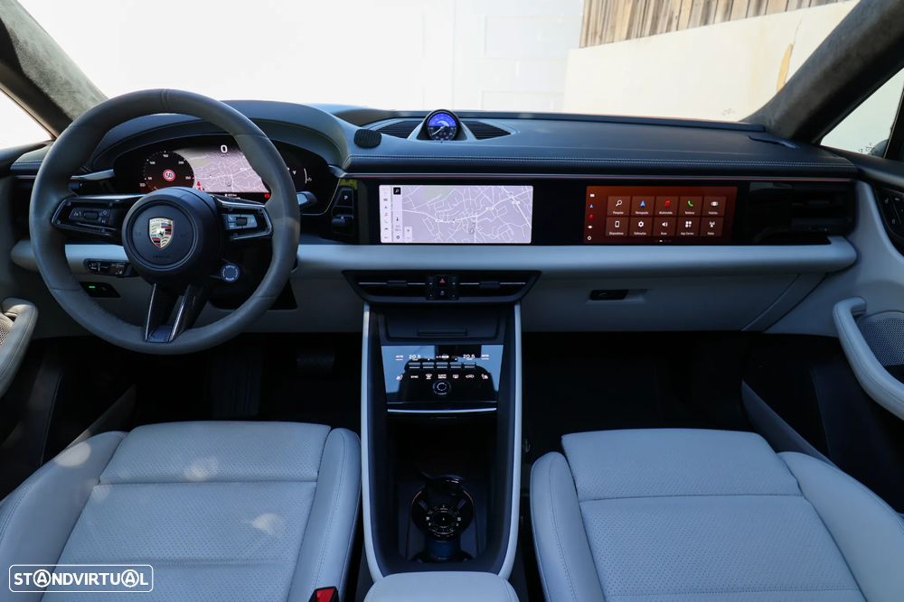 Porsche Macan Electric 4 - 24