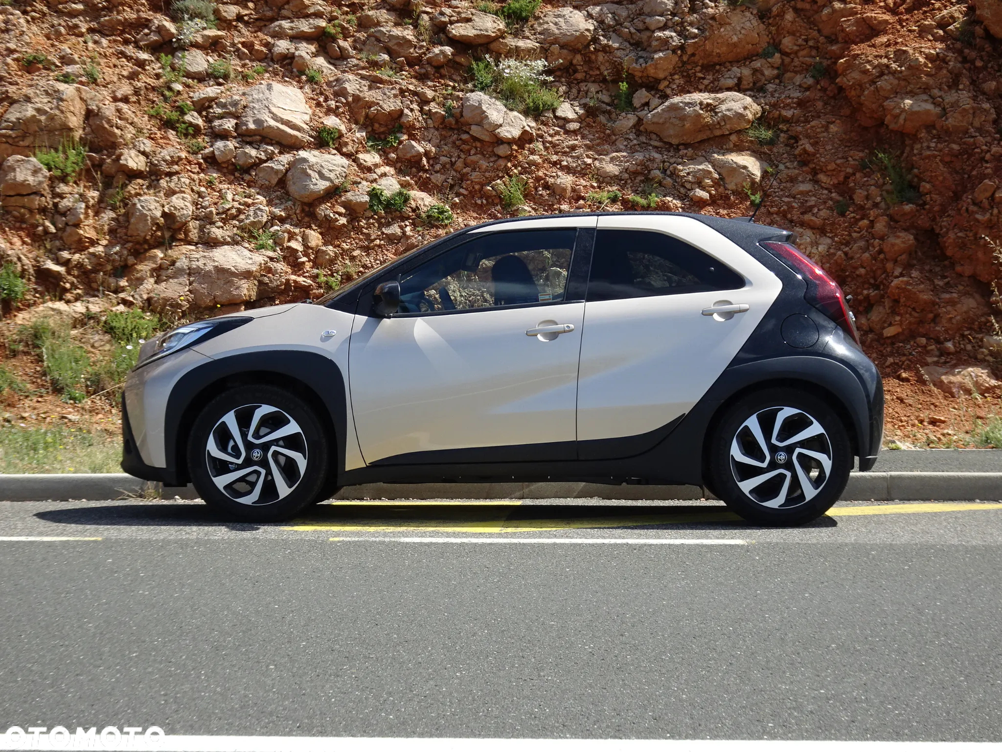Toyota Aygo X 1.0 VVT-i Style - 3