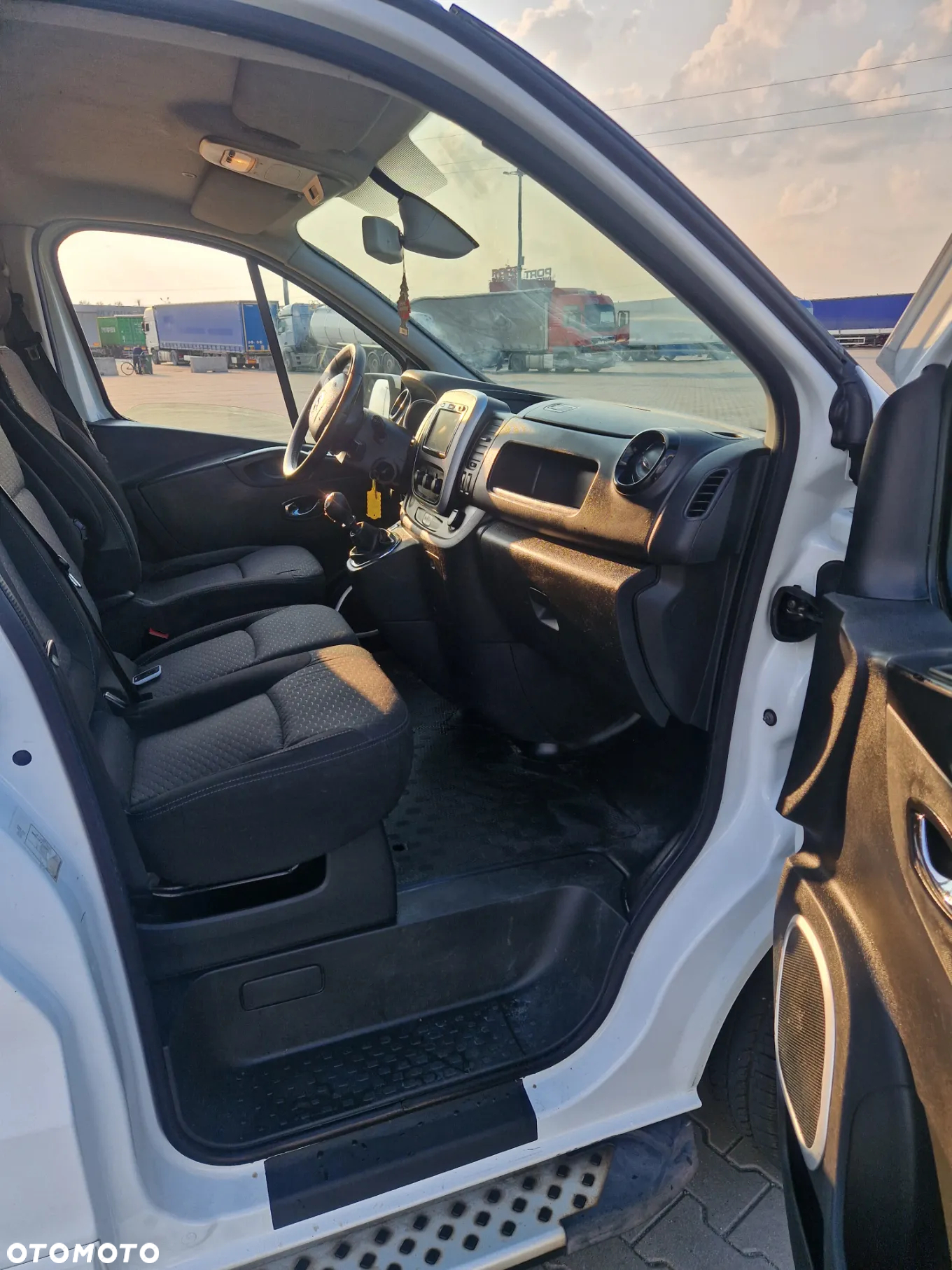 Renault trafic - 12