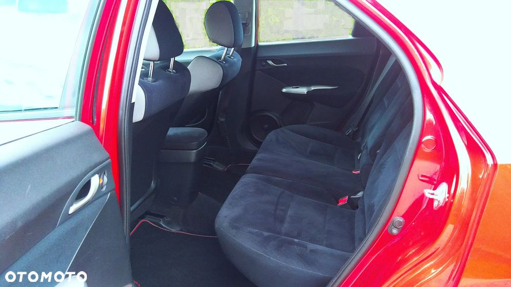 Toyota Auris 1.4 D-4D Terra - 23