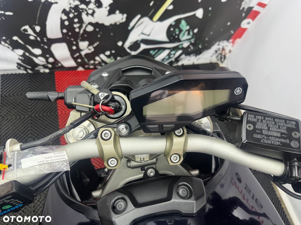 Yamaha MT - 24
